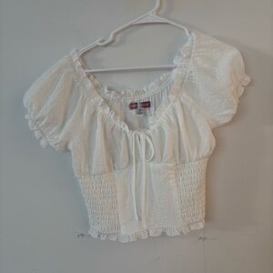 urban outfitters white puff sleeve bow tie stretchy bustier crop top blouse🤍